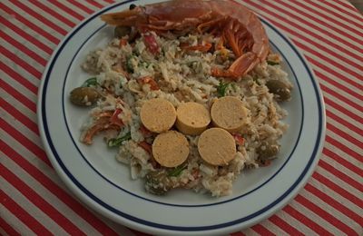 Salade de riz au crabe et poivrons aux gambones