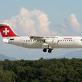 Aéroport: Genève(CH) Cointrin(LSGG): Swiss International Air Lines: British Aerospace Avro 146-RJ100: HB-IYR: MSN:E3382.