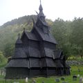 Les églises médiévales en bois debout, Stavkirke