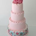 Gâteau rose et cupcakes pour France 3....