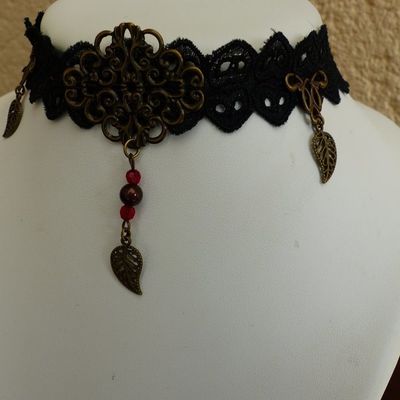 Tour de cou aux feuilles