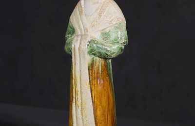 Dame de cour, Chine, dynastie Tang, ca 7°-9° siècles