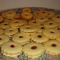 SABLES A LA CONFITURE DE FRAISES