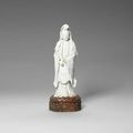 A blanc-de-chine figure of Guanyin, 18th-19th century