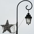 Un lampadaire amoureux d'une étoile