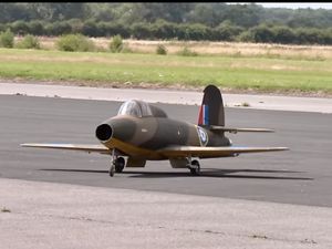 Le Gloster 28/39, un des premiers jet anglais.