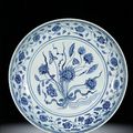 A rare large blue and white 'Lotus Bouquet' dish, Ming dynasty, Yongle period (1403-1425)