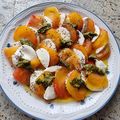 Salade de tomates mozzarella et pesto vert