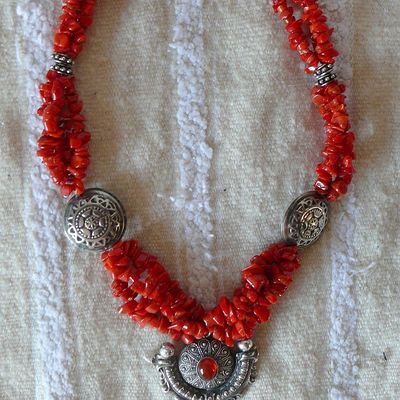 ~~ Les COLLIERS de CORAIL ROUGE ~~