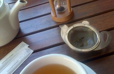 [Tea-time] Quand BM découvre le thé blanc et... fait son critique culinaire star !