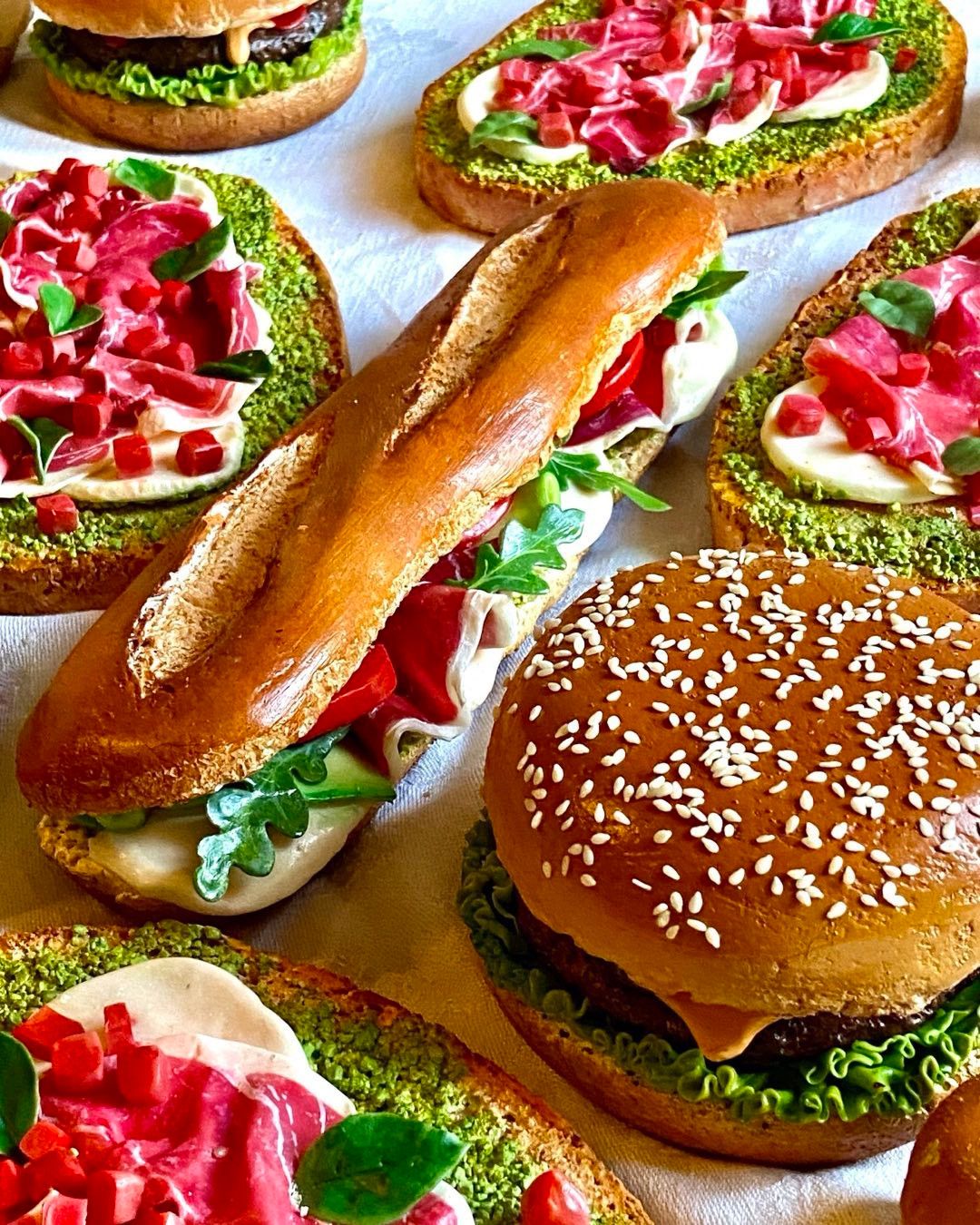 Sandwichs, hamburgers, bruschettas