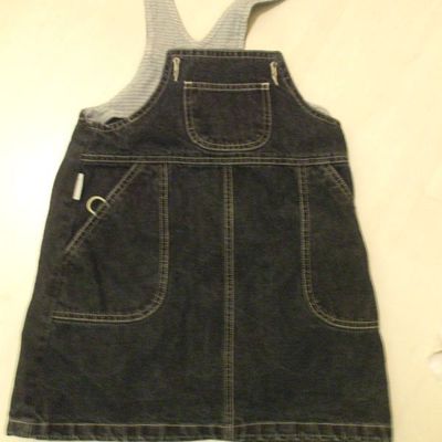 Salopette Robe en Jean T.2ans 2€50