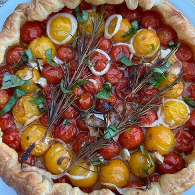 Tarte feuilletée aux tomates cerises