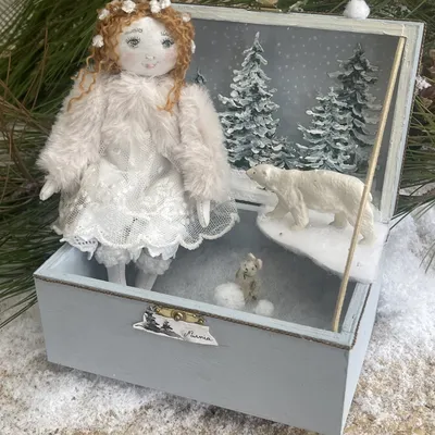 Le monde magique  de Narnia...(18cm)