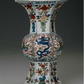 Zun-shaped beaker with blue-and-white and overglaze enamel decoration of dragons, phoenixes, and flowers. Ming dynasty, Wanli pe