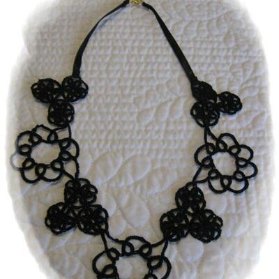 Ras du cou "Pensées" en Frivolité :