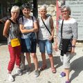 Un groupe de visite à Vaison la Romaine