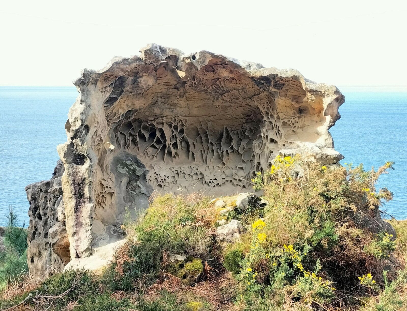 Vallée des couleurs, le chaos, bouche ouverte.. (Espagne)