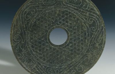Jade Bi (ritual disc) with Bird Design, Western Han dynasty (206 BC- AD 9)
