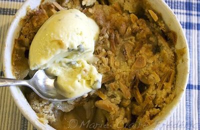 Crumble aux poires, sa glace au Roquefort