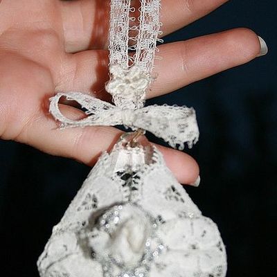 Pampille à accrocher au meuble...N°1