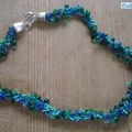 Collier "Crocheté bleu de rocailles"