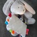 Doudou et porte barrettes pour Mesdemoiselles F, C et R.