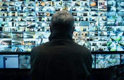 [CRITIQUE] Stranger Eyes /Fenêtre sur cour à Singapour 