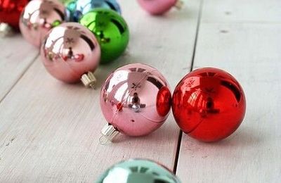 Des DIY récup' : une seconde vie pour les boules de Noël