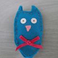 Petite broche hibou feutrine, noeud 