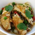 Poulet à l'asiatique, nouilles en bouillon - le tout bien épicé !