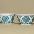 A pair of doucai 'medallion' bowls, Qianlong six-character seal marks in underglaze blue and of the period (1736-1795) 