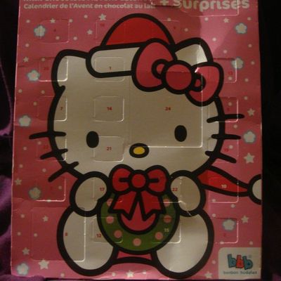 CALENDRIER DE L'AVENT HELLO KITTY ET SES SURPRISES
