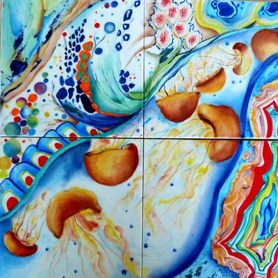 Fresques en faïence peintes et émaillées à la main