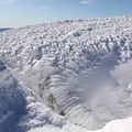 Le vent glacial sculptant la neige ... Un artiste inégalable !!!
