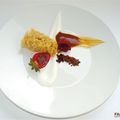 RECETTE FACEFOOD : Écume de cacahuète, fraises farcies à l'hibiscus sur lit de fromage blanc et caramel