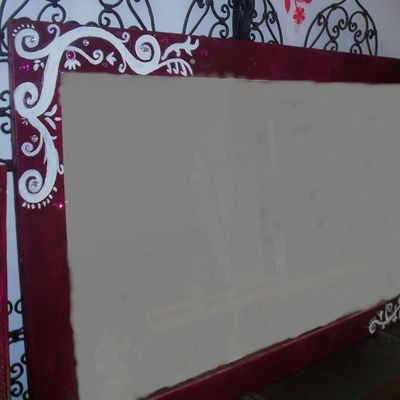 Ensemble miroir et poteries