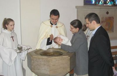 Joséphine, trois mois et baptisée