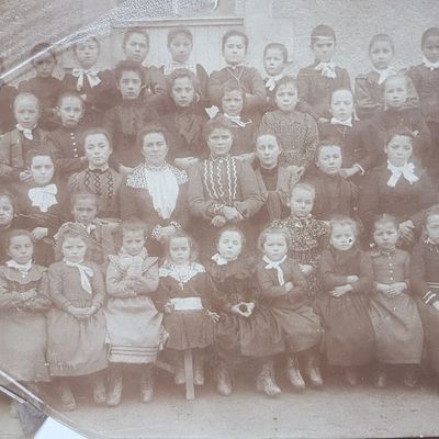 Une soeur d'Henri sur "Bressuire autrefois"