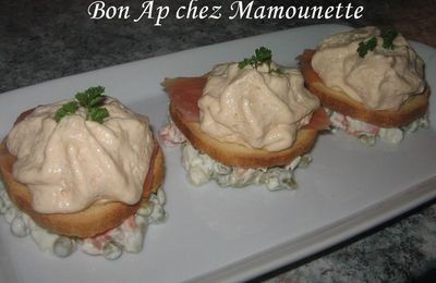 Emulsion de saumon fumé à la soupe de poissons sur nid de macédoine