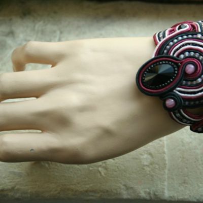 Les bracelets en soutache !