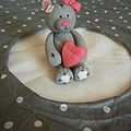 { Exercice de modelage } Petite oursonne "Me to you" - gumpaste tatty teddy