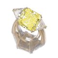 Yellow diamonds @ Sotheby's. Magnificent Jewels and Noble Jewels, 17 May 11, Geneva 