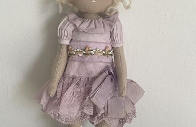 Lila entre dans la danse..(18cm)