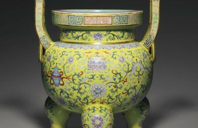 A large yellow-ground famille rose tripod censer, Qianlong six-character seal mark in iron red and of the period (1736-1795)