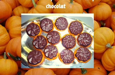 Minis moelleux au potimarron en coque en chocolat
