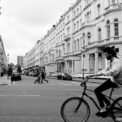 Faster and faster... Car, stroller or bicycle ?