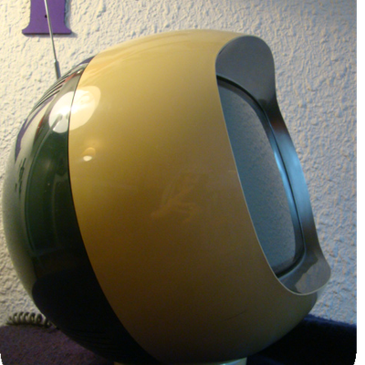 Téléviseur portable TF 1170, distribué par Philips en 1970