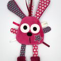 Attache tétine lapin rose fuchsia