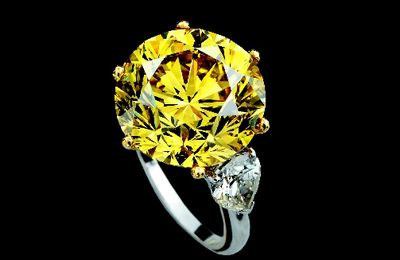An exceptional coloured diamond ring